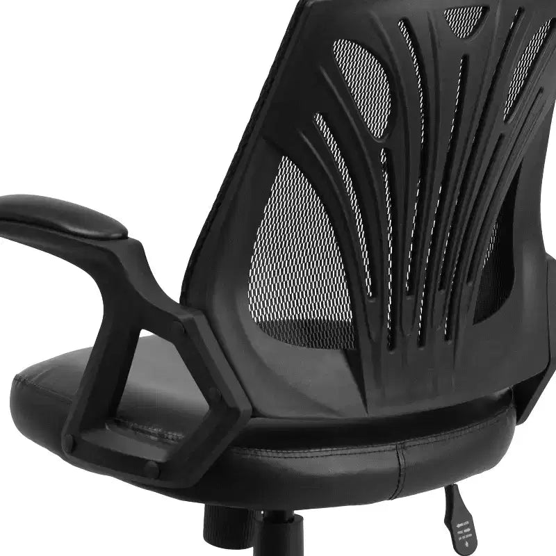 Chaise de bureau pivotante ergonomique en maille avec accoudoirs ouverts et dossier mi-haut